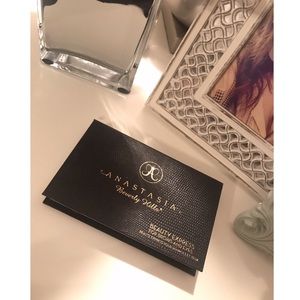 ANASTASIA BEAUTY EXPRESS